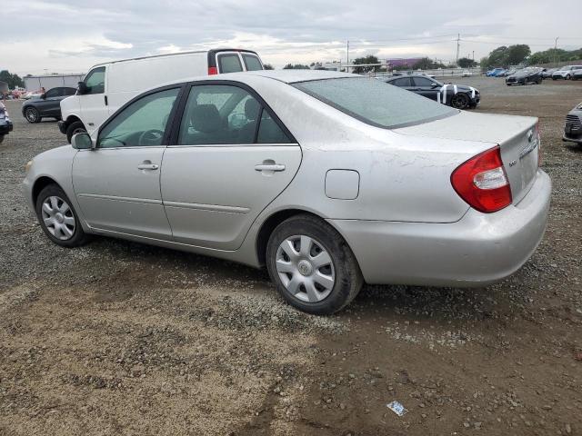 Photo 2 from auction – 2004 TOYT CAMRY LE with VIN 4T1BE32K34U897867