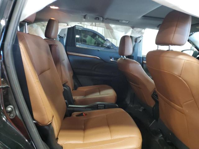 Photo 11 from auction – 2019 TOYOTA HIGHLANDER with VIN 5TDDZRFH3KS984432