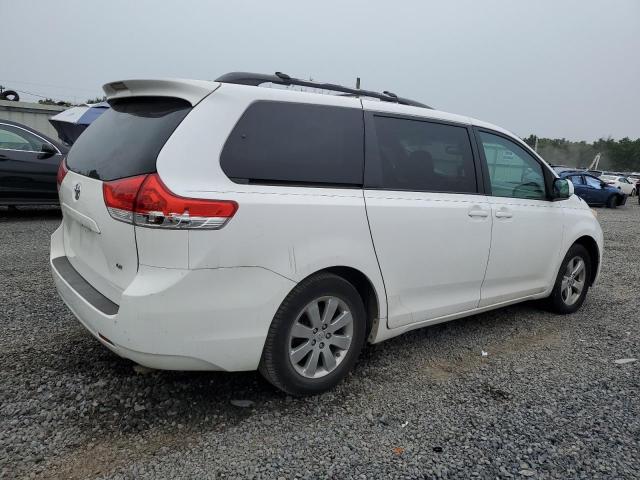 Photo 3 from auction – 2013 TOYOTA SIENNA LE with VIN 5TDKK3DC0DS393753
