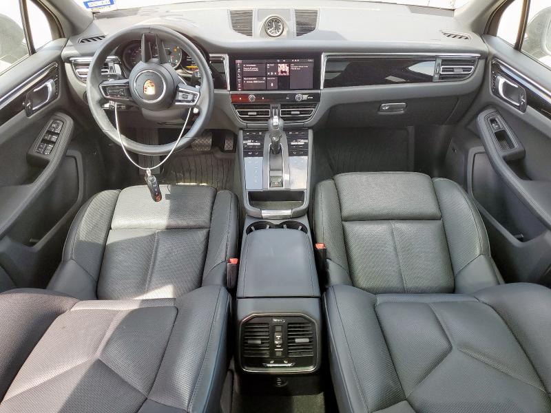 Photo 8 from auction – 2024 PORSCHE MACAN BASE with VIN WP1AA2A50RLB15280