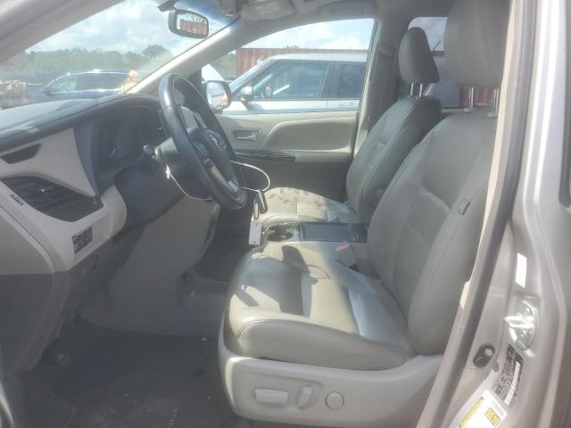 Photo 7 from auction – 2017 TOYOTA SIENNA XLE with VIN 5TDYZ3DC6HS825967