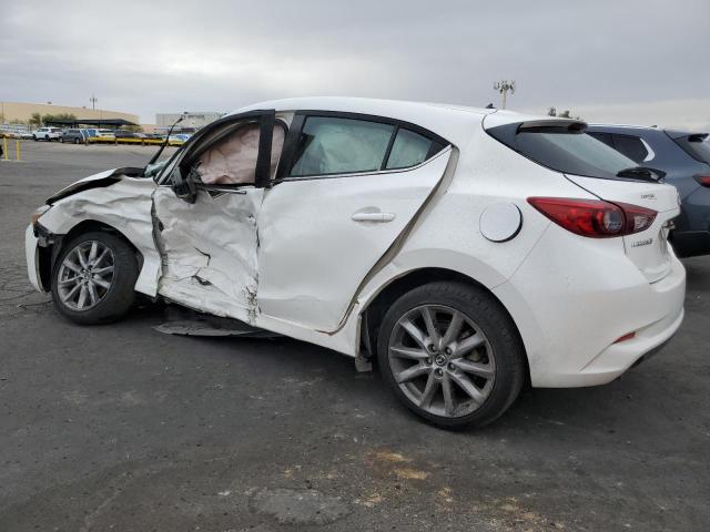 Photo 2 from auction – 2018 MAZDA 3 TOURING with VIN 3MZBN1L35JM172042