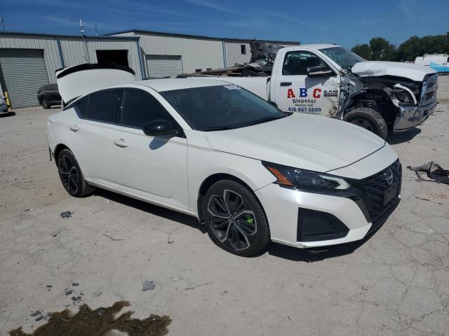 Photo 4 from auction – 2023 NISSAN ALTIMA SR with VIN 1N4BL4CW0PN388549