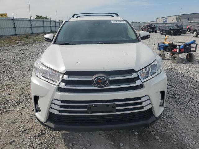 Photo 5 from auction – 2018 TOYOTA HIGHLANDER with VIN 5TDJZRFH1JS557722
