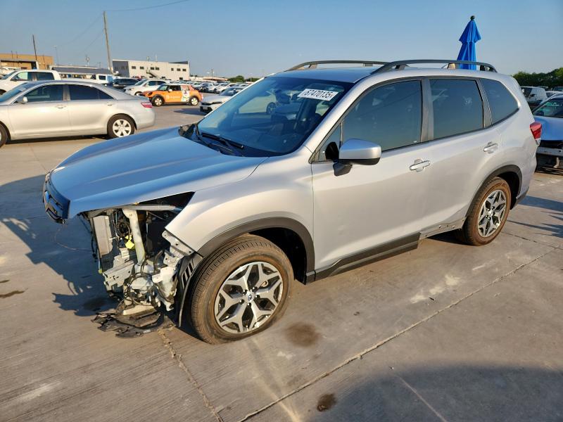 SUBARU FORESTER PREMIUM 2022 with VIN JF2SKADC4NH434333 - Photo from auction