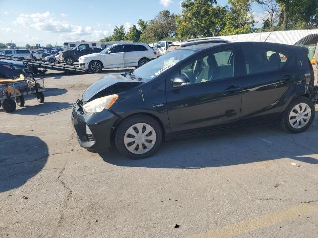 TOYOTA PRIUS C 2013 with VIN JTDKDTB33D1553537 - Photo from auction