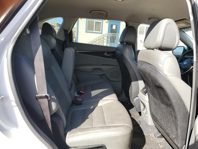 Photo 11 from auction – 2016 KIA SORENTO EX with VIN 5XYPHDA53GG018828