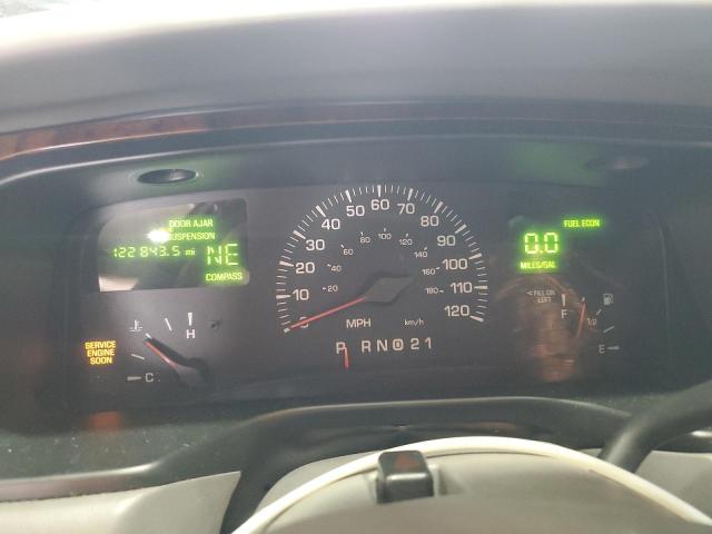 Photo 9 from auction – 2000 LINCOLN TOWN CAR C with VIN 1LNHM83W7YY844499