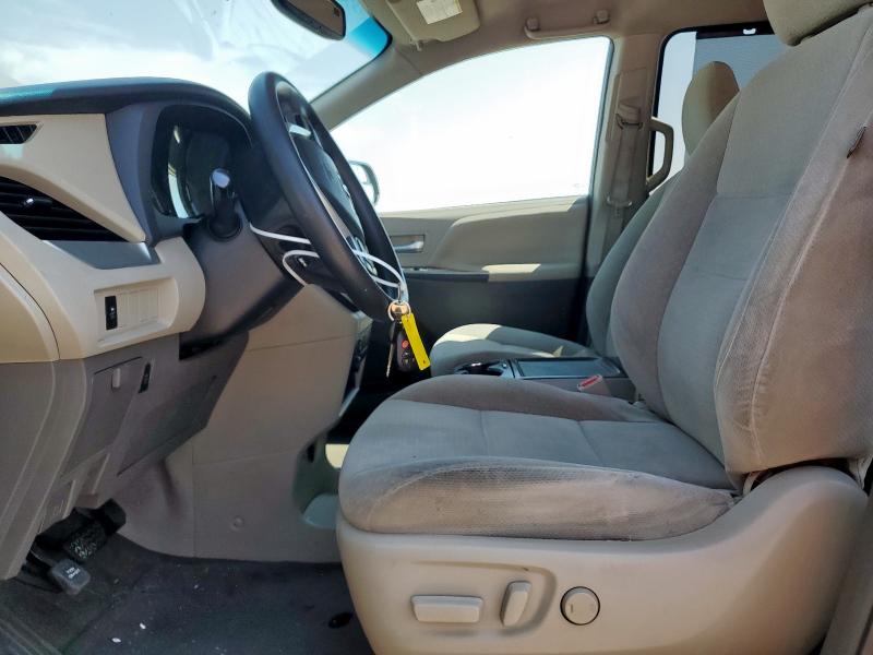 Photo 7 from auction – 2015 TOYOTA SIENNA LE with VIN 5TDKK3DCXFS593073