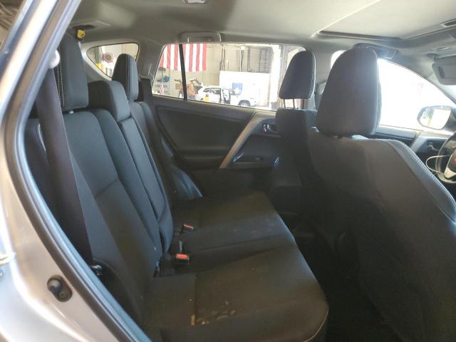 Photo 11 from auction – 2018 TOYOTA RAV4 LE with VIN 2T3WFREV1JW491466
