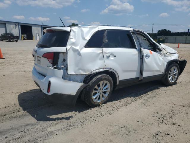 Photo 3 from auction – 2015 KIA SORENTO EX with VIN 5XYKUDA72FG651813