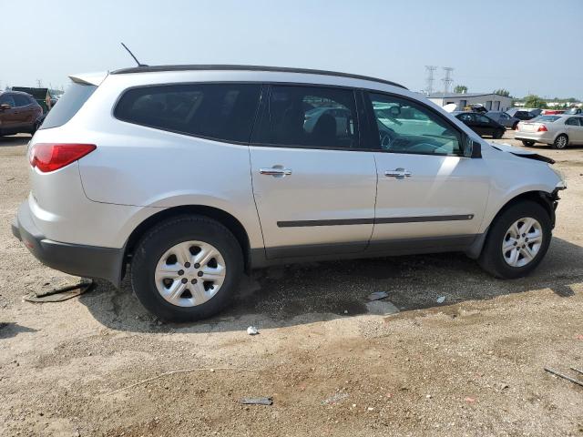 Photo 3 from auction – 2010 CHEVROLET TRAVERSE L with VIN 1GNLREED6AS146573