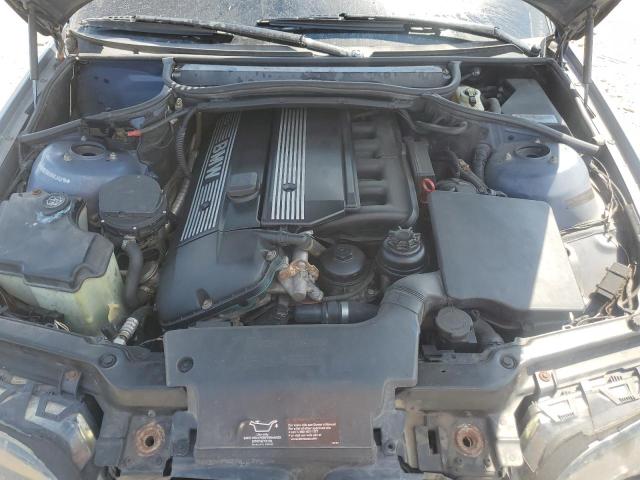 Photo 11 from auction – 2002 BMW 325 I with VIN WBAEV33432KL55210