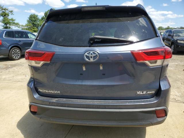 Photo 6 from auction – 2018 TOYOTA HIGHLANDER with VIN 5TDJZRFH6JS857546