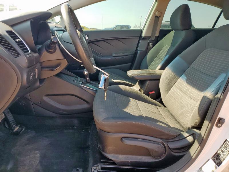 Photo 7 from auction – 2018 KIA FORTE LX with VIN 3KPFL4A78JE263852