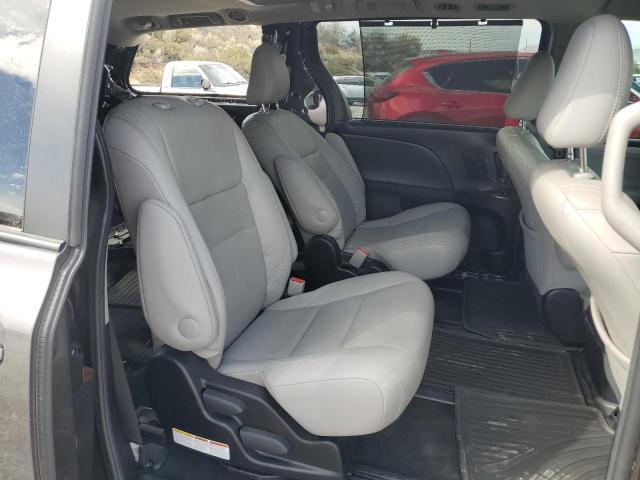 Photo 10 from auction – 2017 TOYOTA SIENNA XLE with VIN 5TDDZ3DC4HS152661