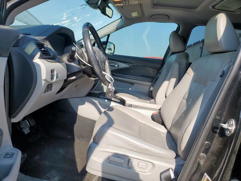 Photo 7 from auction – 2017 HONDA PILOT TOUR with VIN 5FNYF5H98HB044150