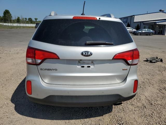 Photo 6 from auction – 2015 KIA SORENTO LX with VIN 5XYKTDA69FG633271