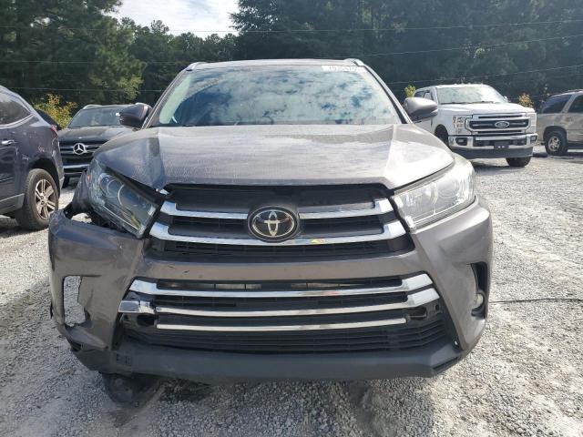 Photo 5 from auction – 2019 TOYOTA HIGHLANDER with VIN 5TDYZRFH6KS292201