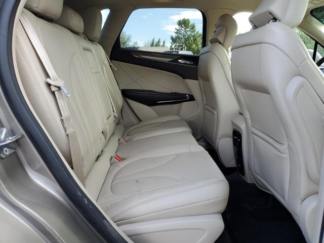 Photo 11 from auction – 2017 LINCOLN MKC PREMIE with VIN 5LMCJ1D98HUL16381