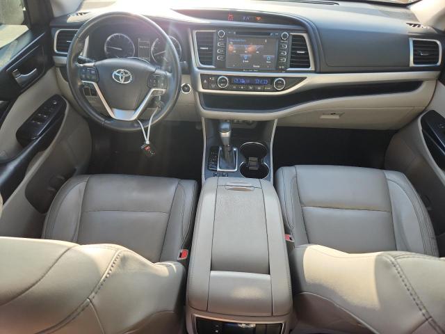 Photo 8 from auction – 2018 TOYOTA HIGHLANDER with VIN 5TDKZRFH3JS547262