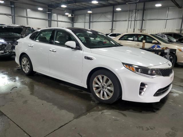 Photo 4 from auction – 2017 KIA OPTIMA EX with VIN 5XXGU4L33HG131899