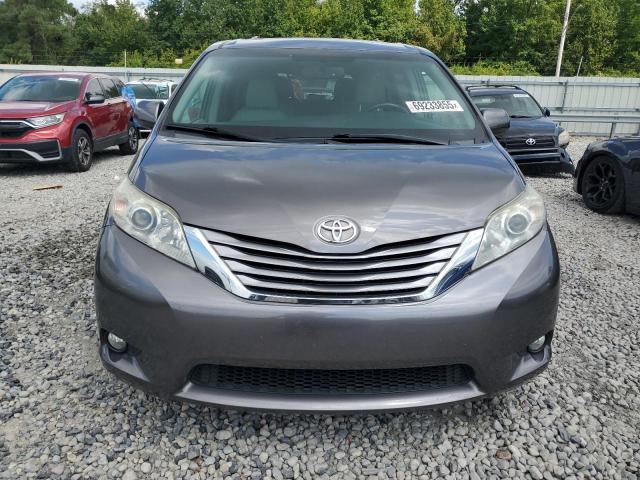 Photo 5 from auction – 2017 TOYOTA SIENNA XLE with VIN 5TDYZ3DC2HS812729