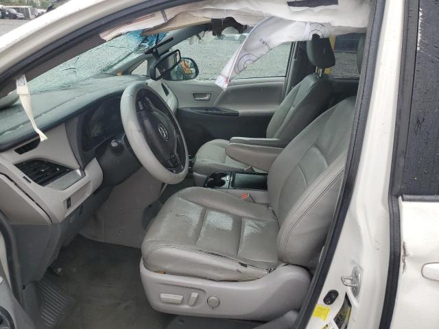 Photo 7 from auction – 2017 TOYOTA SIENNA LE with VIN 5TDKZ3DC6HS823609