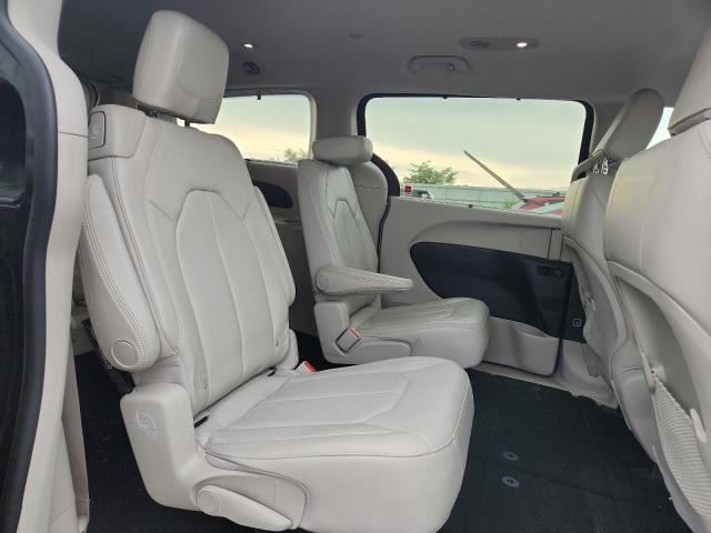 Photo 11 from auction – 2017 CHRYSLER PACIFICA TOURING L with VIN 2C4RC1BG1HR503312