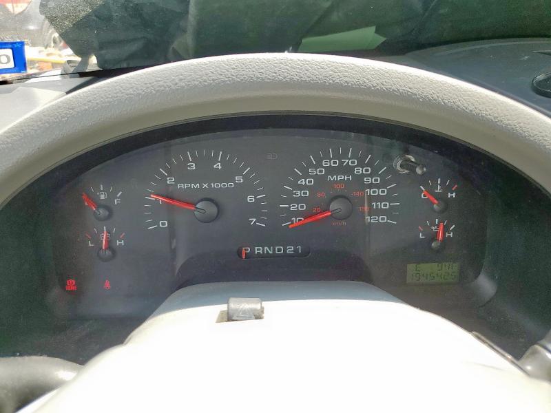 Photo 9 from auction – 2005 FORD F150 with VIN 1FTRX12W65NB25069