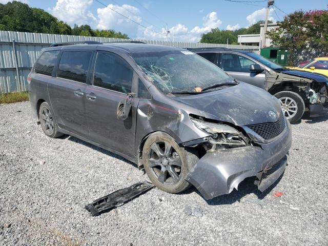 Photo 4 from auction – 2017 TOYOTA SIENNA SE with VIN 5TDXZ3DC6HS783909