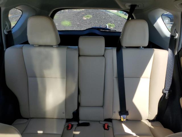 Photo 10 from auction – 2015 TOYOTA RAV4 LIMIT with VIN 2T3DFREV4FW256381