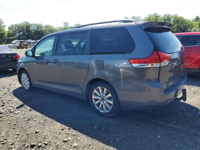 Photo 2 from auction – 2011 TOYOTA SIENNA with VIN 5TDJK3DC7BS027698