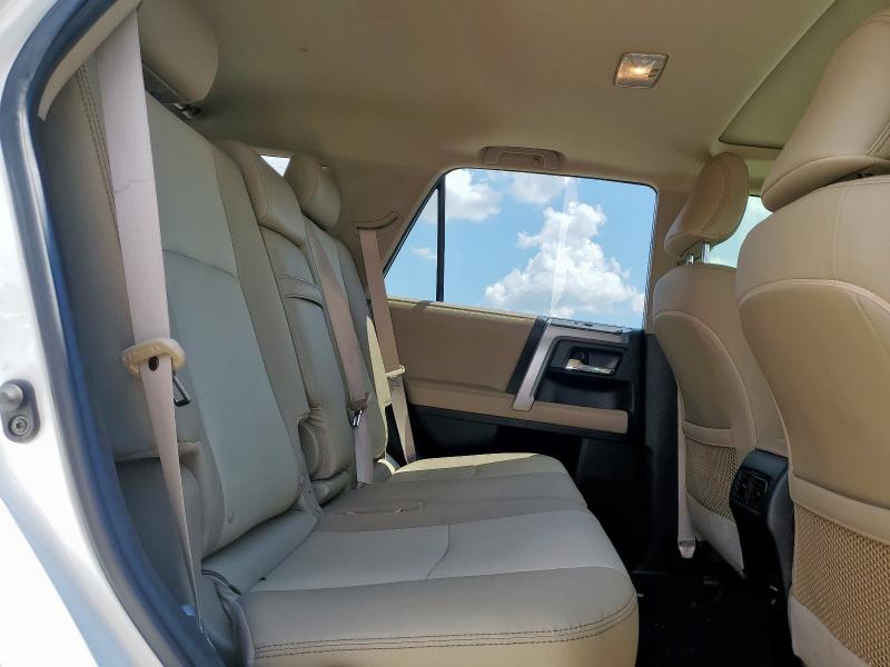 Photo 11 from auction – 2019 TOYOTA 4RUNNER SR with VIN JTEZU5JR9K5191828