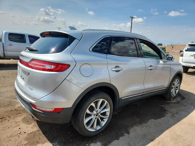 Photo 3 from auction – 2017 LINCOLN MKC SELECT with VIN 5LMCJ2C96HUL00557