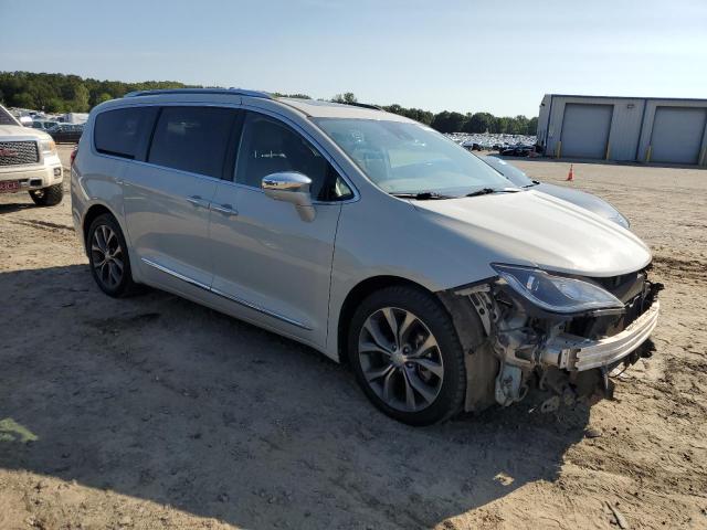 Photo 4 from auction – 2017 CHRYSLER PACIFICA LIMITED with VIN 2C4RC1GG4HR670367