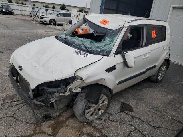 KIA SOUL + 2013 with VIN KNDJT2A61D7621514 - Photo from auction