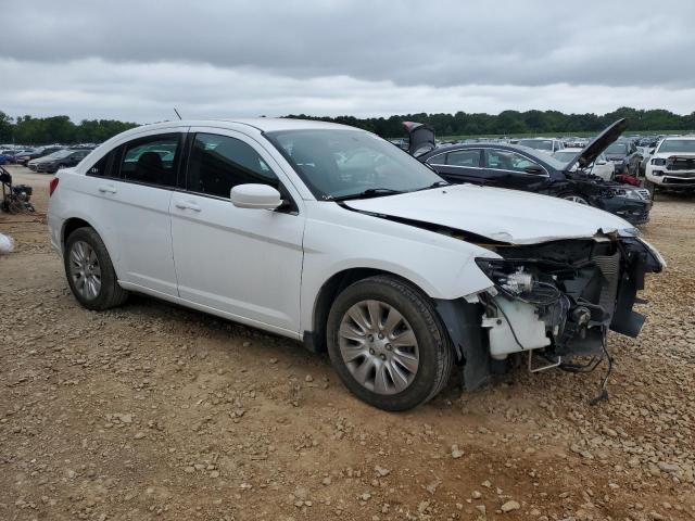 Photo 4 from auction – 2014 CHRYSLER 200 LX with VIN 1C3CCBAB2EN207746