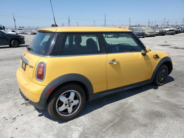 Photo 3 from auction – 2007 MINI COOPER with VIN WMWMF33547TT57440