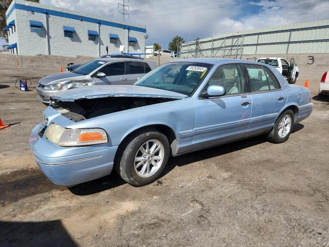 FORD CROWN VICT 2000 with VIN 2FAFP73W4YX126069 - Photo from auction