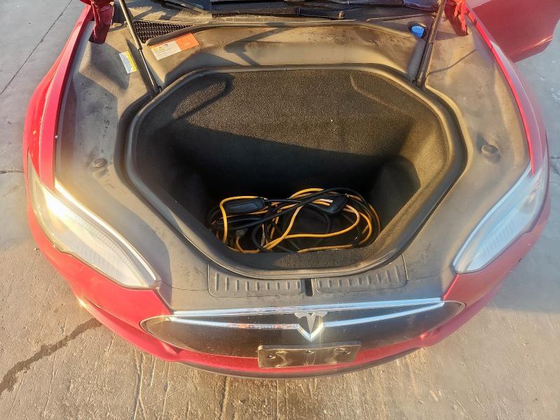 Photo 11 from auction – 2015 TESLA MODEL S 70 with VIN 5YJSA1S20FF095955