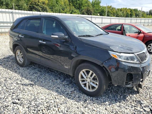 Photo 4 from auction – 2015 KIA SORENTO LX with VIN 5XYKTCA61FG639723