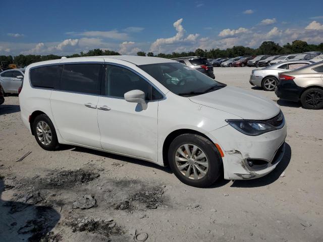 Photo 4 from auction – 2018 CHRYSLER PACIFICA TOURING PLUS with VIN 2C4RC1FG1JR212177