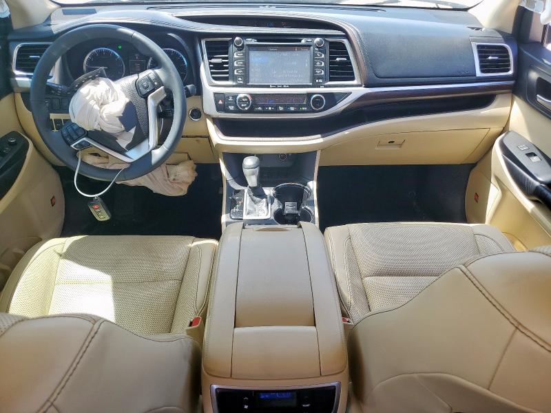Photo 8 from auction – 2016 TOYOTA HIGHLANDER with VIN 5TDYKRFH3GS131381