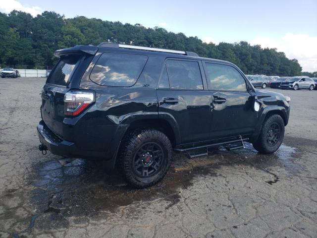 Photo 3 from auction – 2022 TOYOTA 4RUNNER SR with VIN JTEEU5JR3N5255199