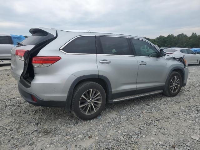 Photo 3 from auction – 2019 TOYOTA HIGHLANDER with VIN 5TDJZRFH2KS613314