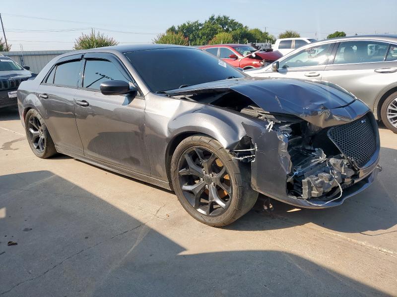 Photo 4 from auction – 2015 CHRYSLER 300 S with VIN 2C3CCABT9FH803139