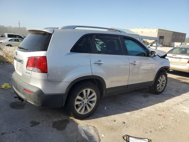 Photo 3 from auction – 2011 KIA SORENTO EX with VIN 5XYKU4A28BG043244
