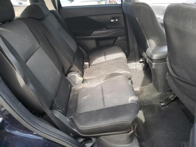 Photo 11 from auction – 2018 MITSUBISHI OUTLANDER with VIN JA4AD2A35JJ004743