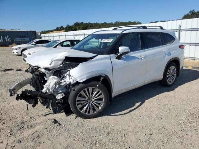 TOYOTA HIGHLANDER 2023 with VIN 5TDKDRBH9PS037673 - Photo from auction